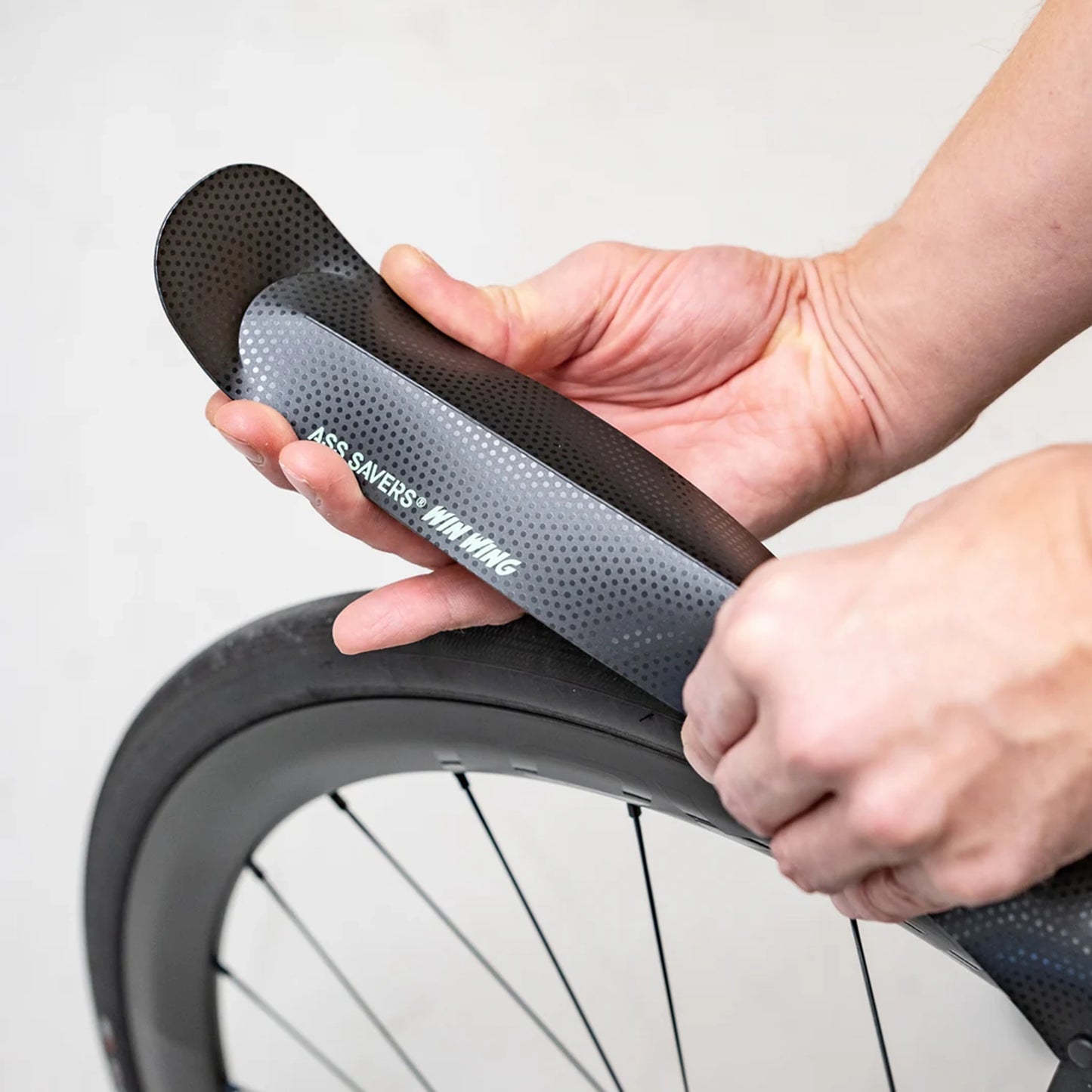 Win Wing 2 Road Black Dots